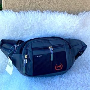 Gorgeous Fannie pack great for men’s n women